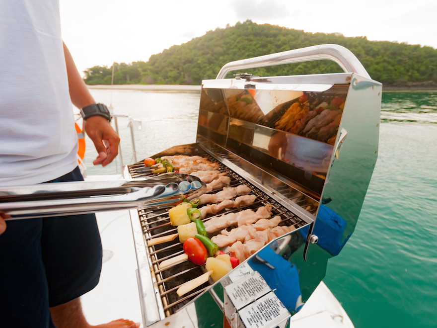 Dicas para fazer um churrasco a bordo.