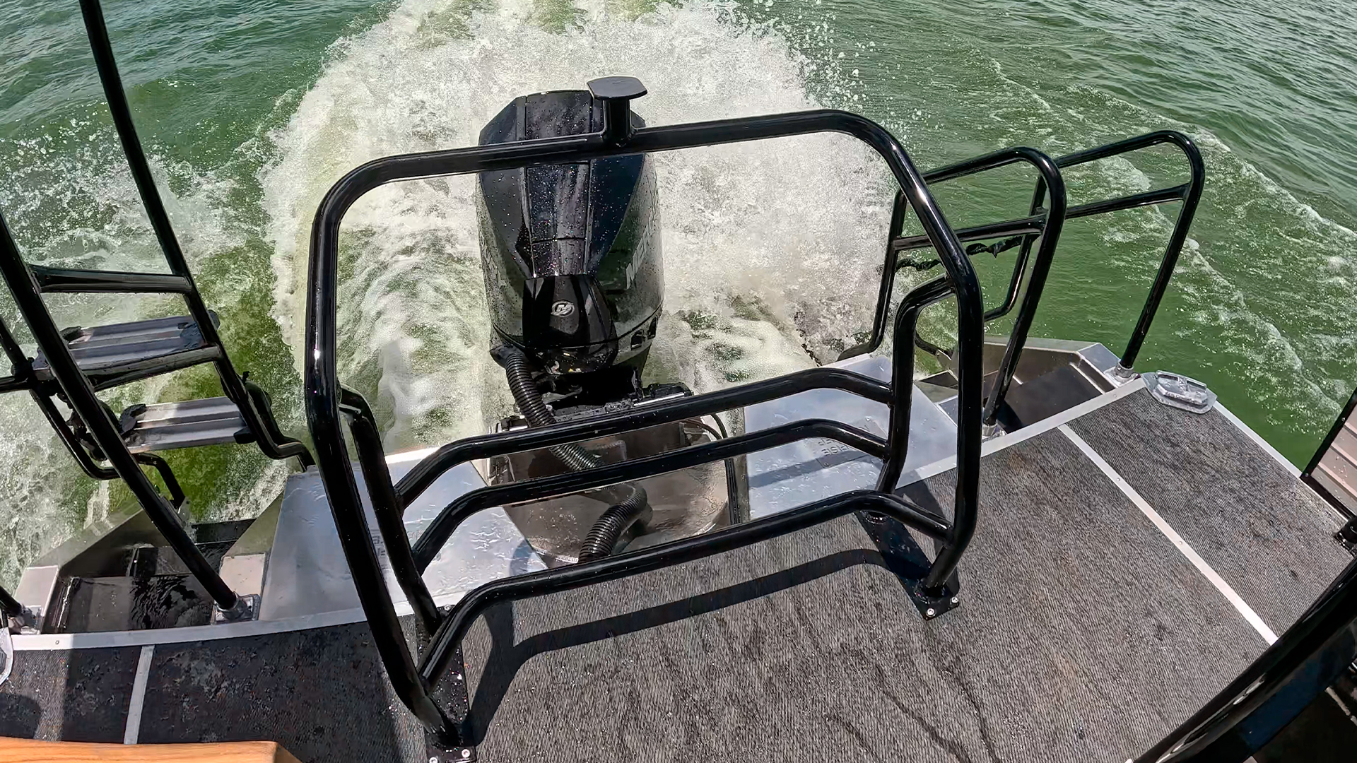 VCAT Pontoon Aurora 900UP