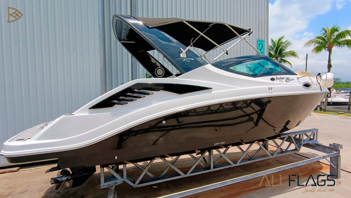 Lancha Focker 265 Black Edition