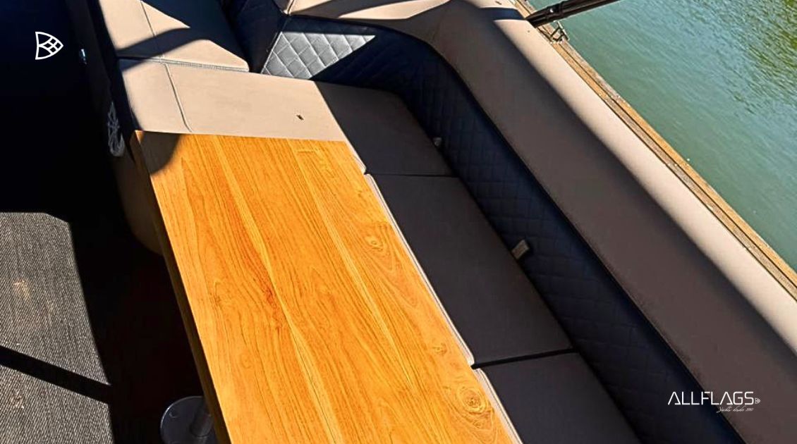 Pontoon VCAT Aurora 900 NG - Imagem 12