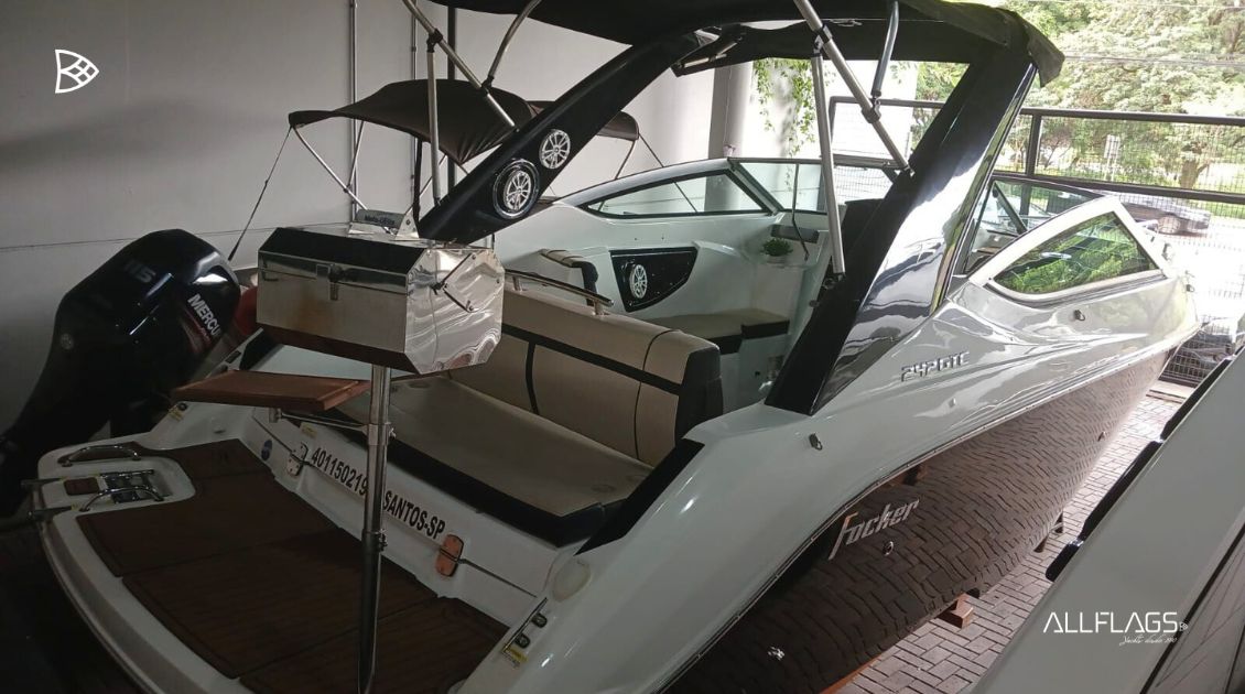 Lancha Focker 242 GTC - Imagem 3