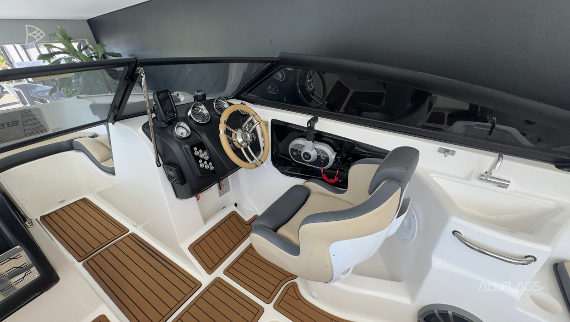 Lancha Focker 212 - Imagem 6