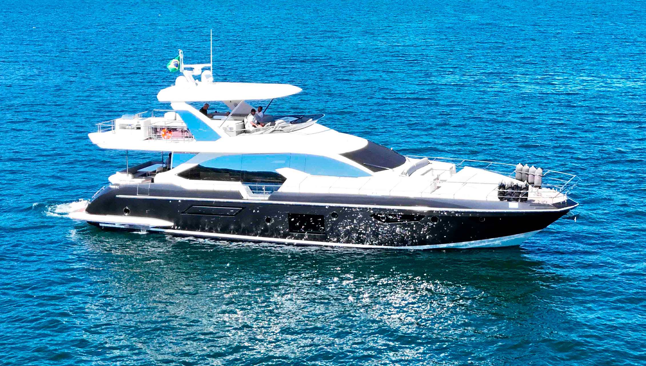 Azimut 74