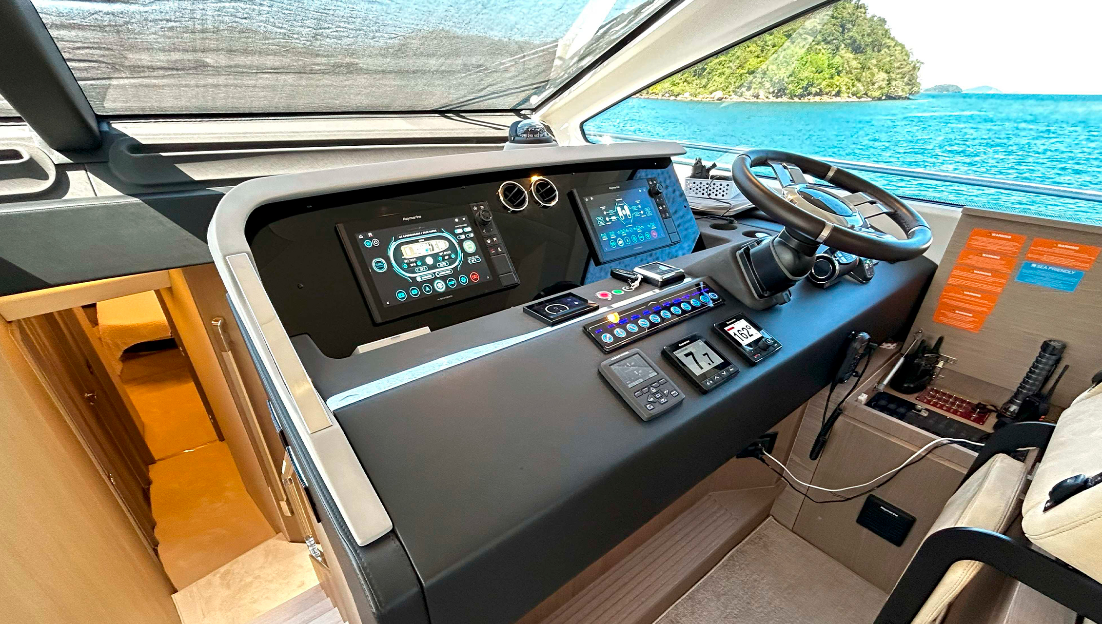 Azimut 74 - Imagem 13