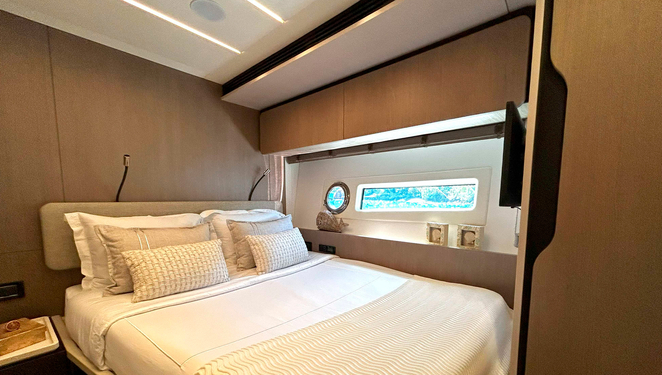 Azimut 74 - Imagem 17