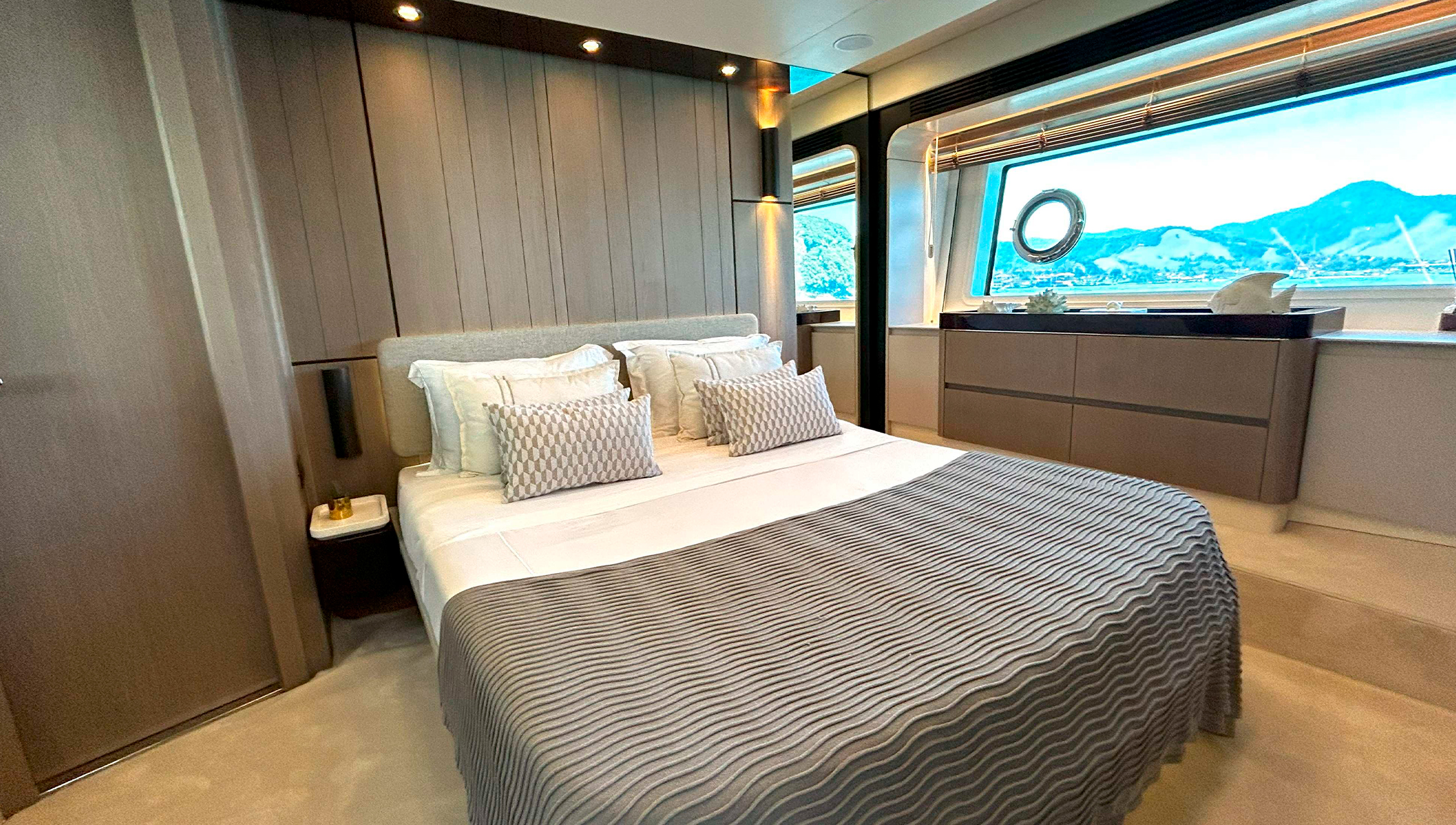 Azimut 74 - Imagem 20