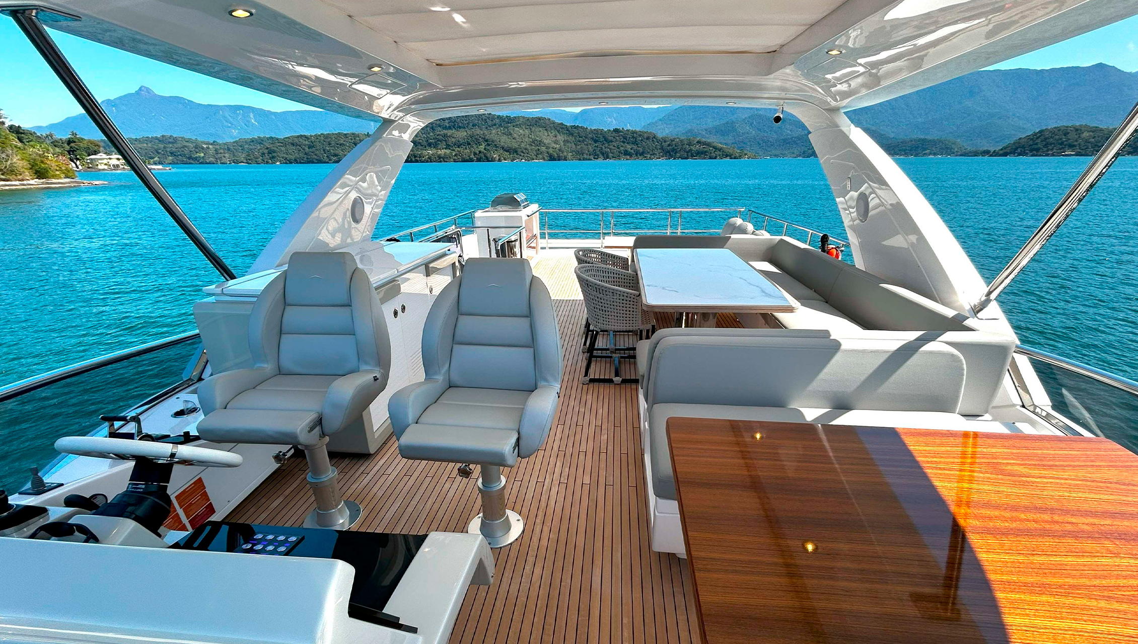 Azimut 74 - Imagem 25