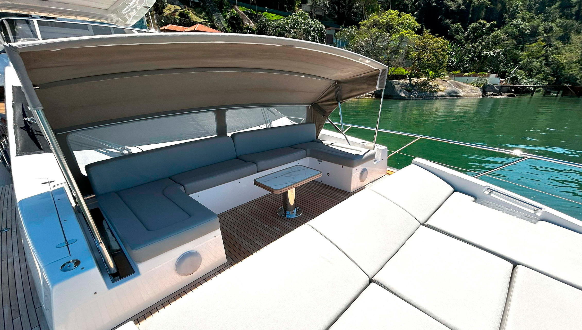 Azimut 74 - Imagem 28