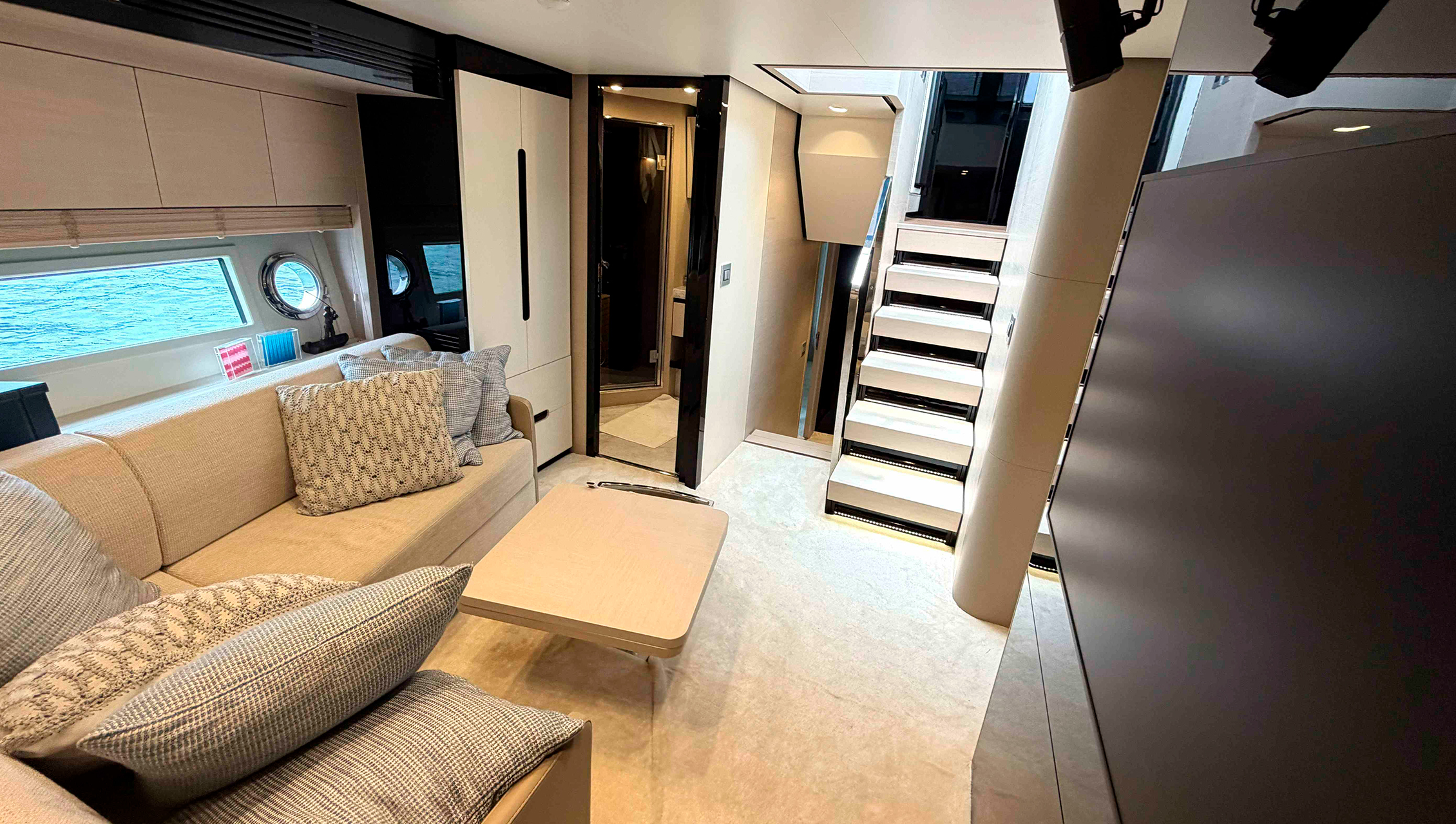 Azimut 83 - Imagem 15