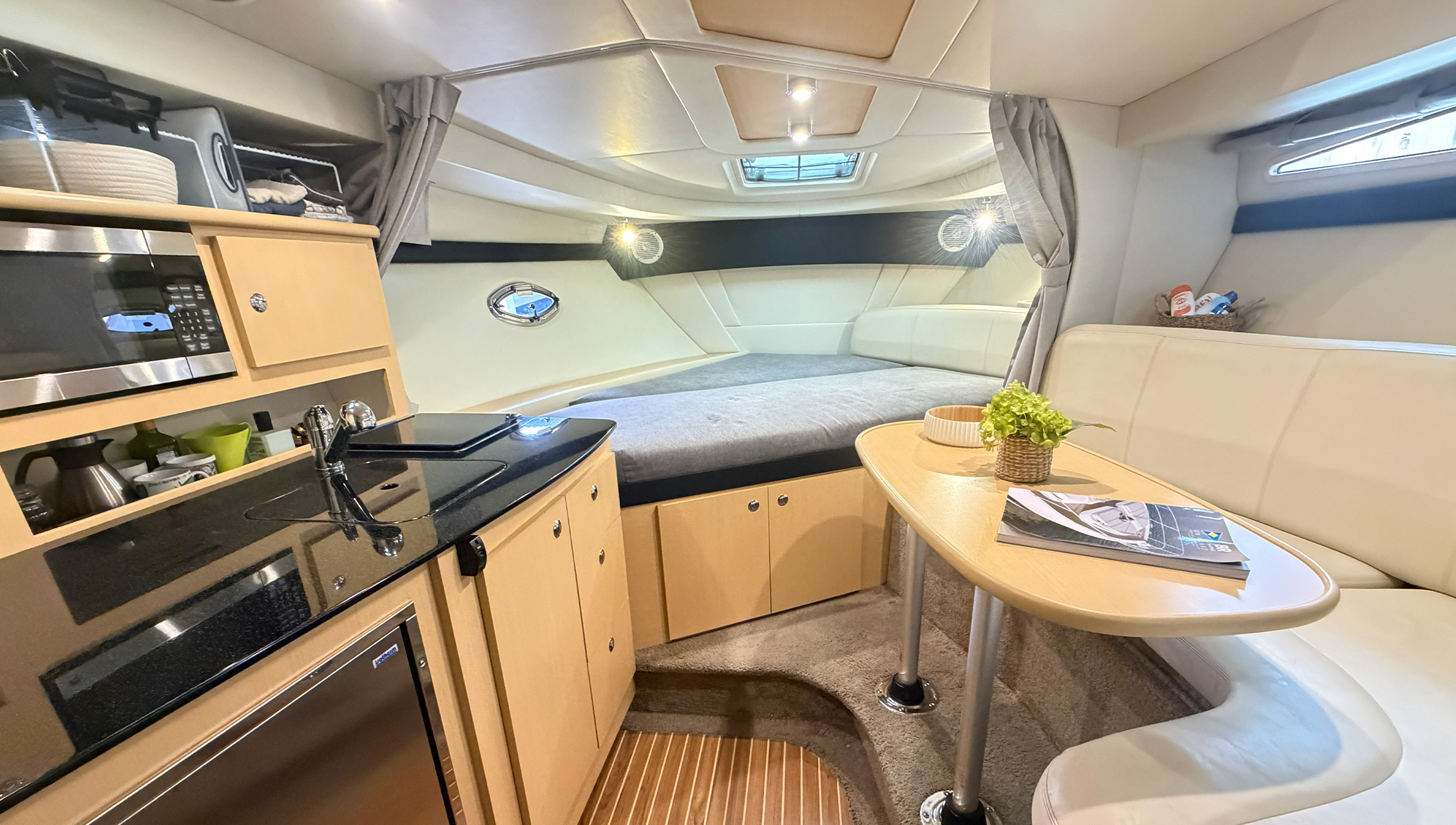 Bayliner 350 - Imagem 12