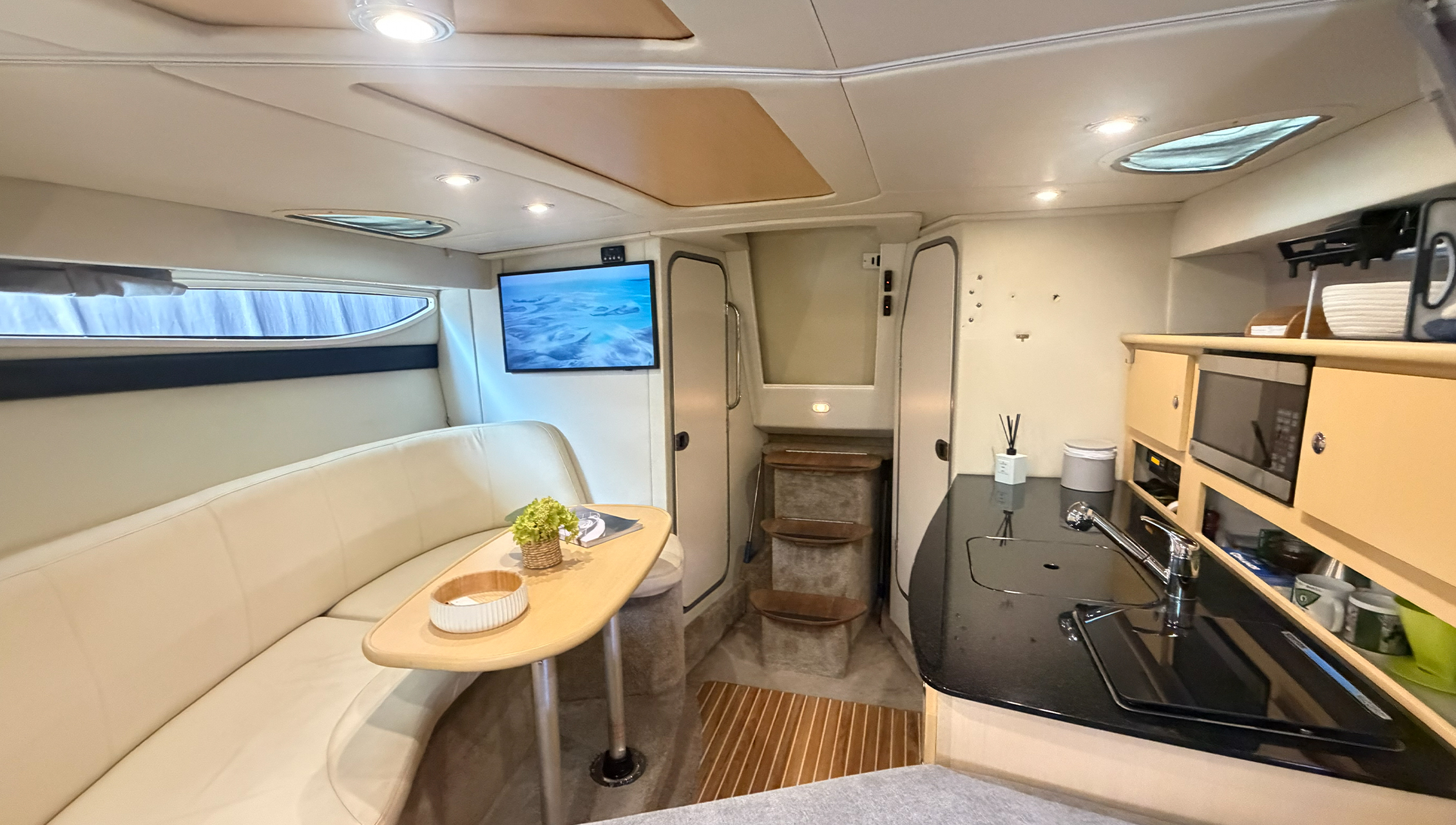 Bayliner 350 - Imagem 17