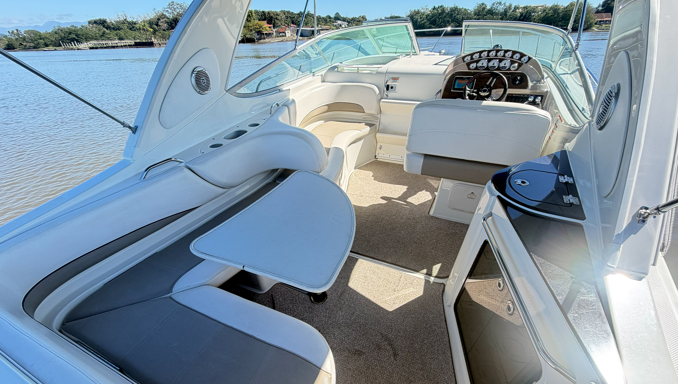 Bayliner 350 - Imagem 5