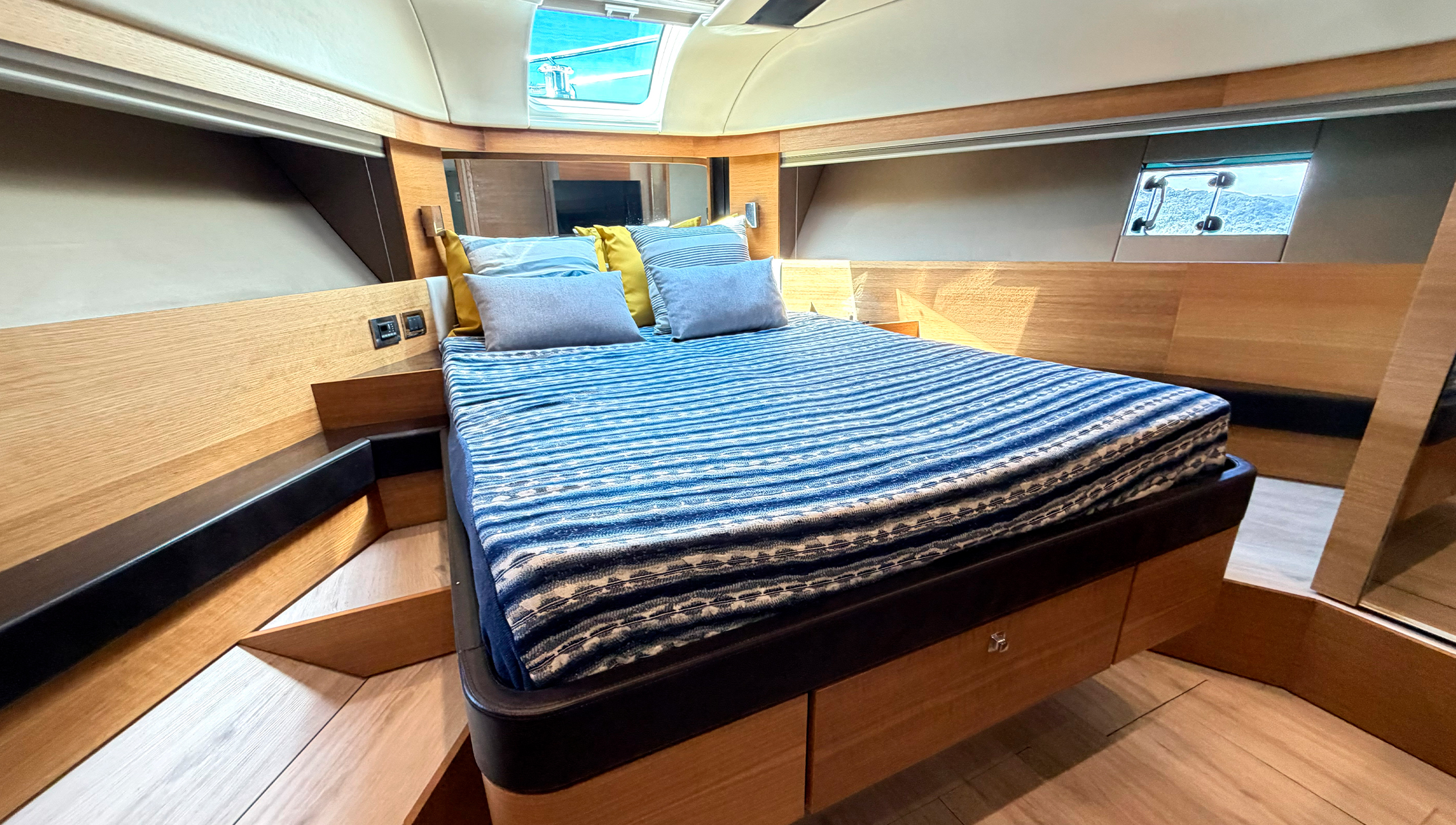 Fairline Squadron 65 - Imagem 11