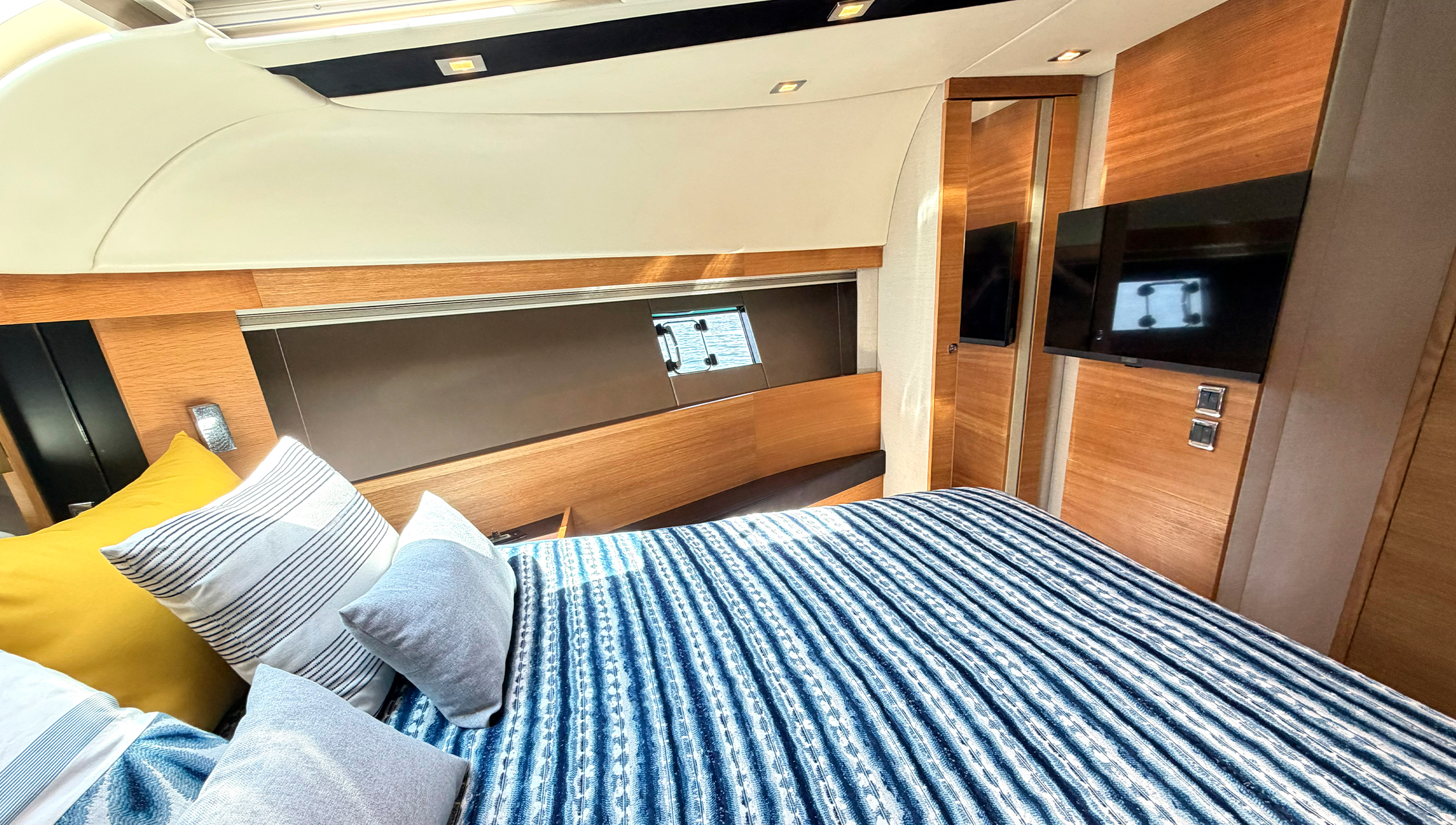 Fairline Squadron 65 - Imagem 12