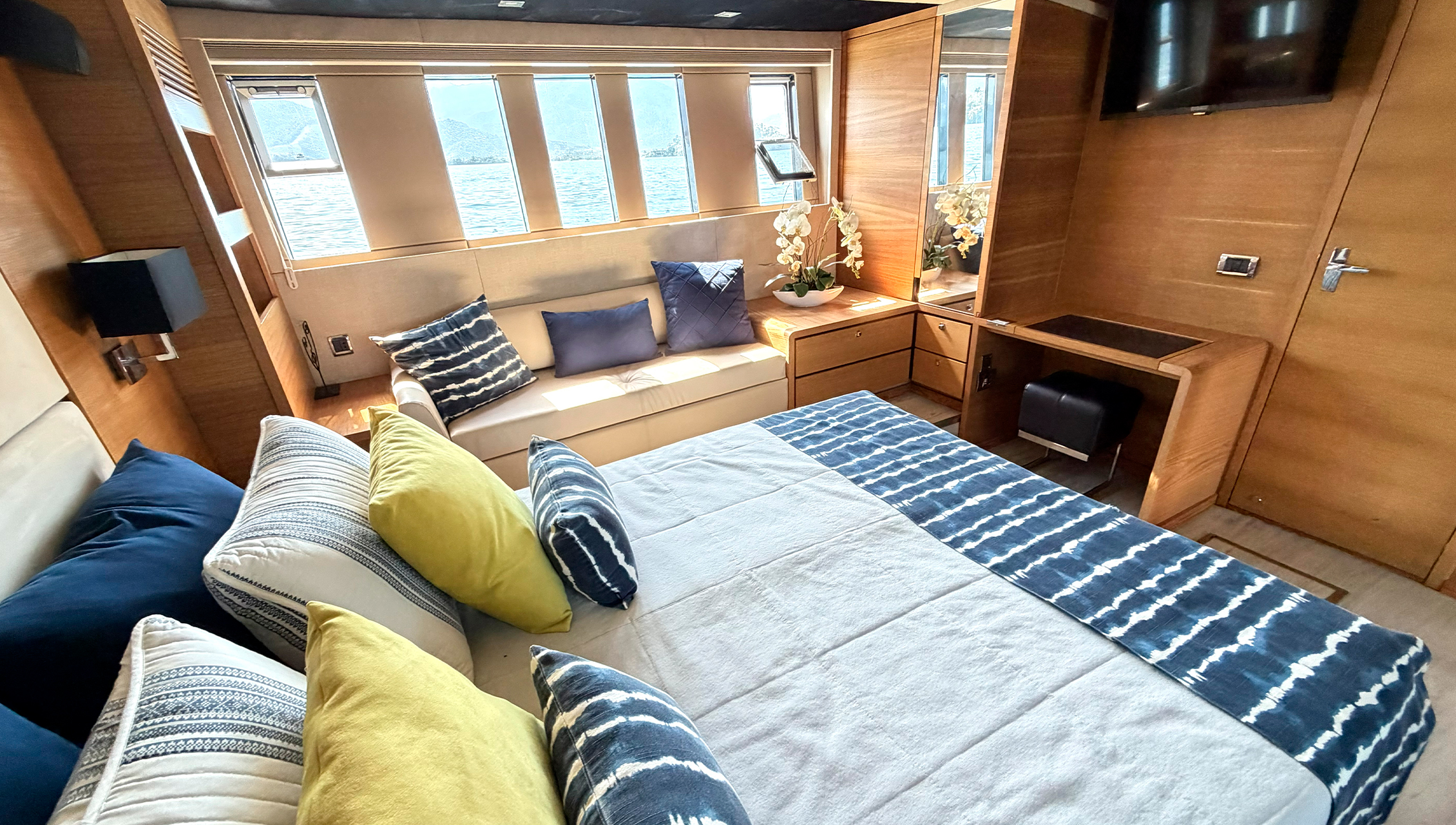 Fairline Squadron 65 - Imagem 17