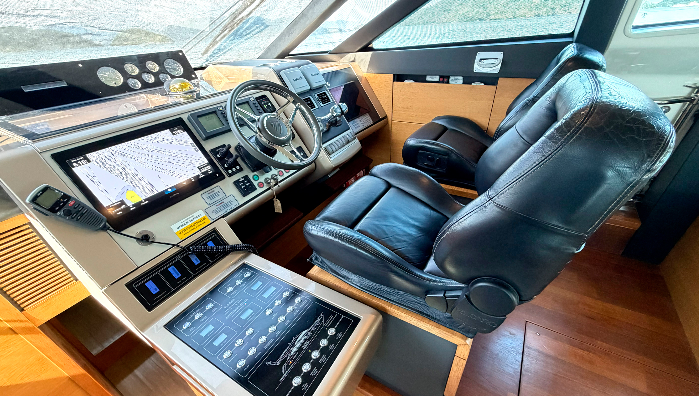 Fairline Squadron 65 - Imagem 9